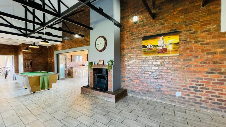 4 Bedroom Property for Sale in Grimbeeck Park North West